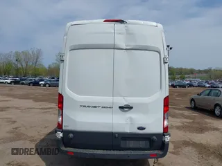 2017 Ford Transit z VIN 1FTBF4XM0HKA58004, wystawiony jako IAAI lot #39278218 z przebiegiem 174 620 mil mil oraz . Historia ofert i sprzedaży dostępna na DreamBid. Obrazek 6.