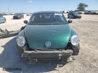 2018 Volkswagen Beetle S with VIN 3VWFD7AT9JM702507, listed as a Copart auction lot 77207394 with 82,979 mi miles and Salvage Title. Bid and sale history available at carsss.com. Image 5.