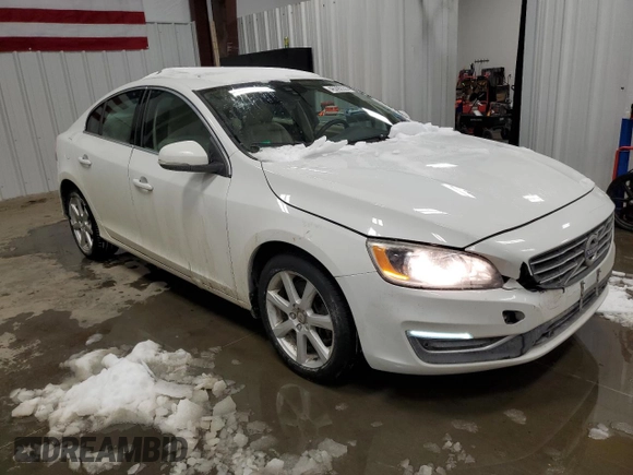 2016 Volvo S60 T5 Premier z VIN YV1612TK4G2400572, wystawiony jako Copart lot #45392205 z przebiegiem 75 812 mil mil oraz Szkoda całkowita • Salvage title. Historia ofert i sprzedaży dostępna na DreamBid. Obrazek 4.