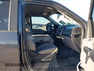 2020 Ford F-250 XL z VIN 1FT7W2B62LED48805, wystawiony jako IAAI lot #41394509 z przebiegiem 89 189 mil mil oraz . Historia ofert i sprzedaży dostępna na DreamBid. Obrazek 5.