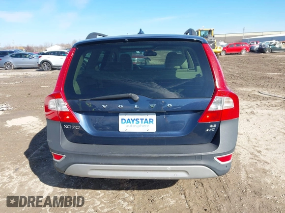 2010 Volvo XC70 3.2L with VIN YV4960BZ5A1078719, listed as a IAAI auction lot 41697871 with 115,608 mi miles and . Bid and sale history available at DreamBid. Image 17.