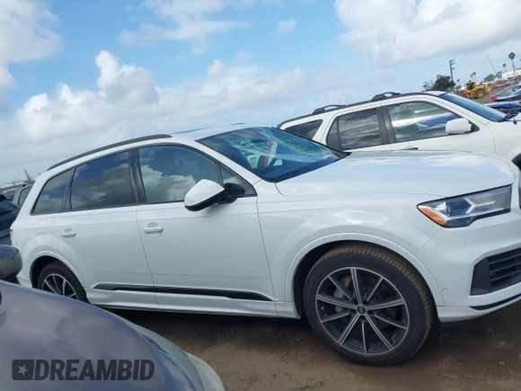 2022 Audi Q7 Premium Plus with VIN WA1LXBF76ND014939, listed as a IAAI auction lot 41925444 with 34,807 mi miles and . Bid and sale history available at DreamBid. Image 13.