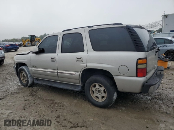 2005 GMC Yukon SLE with VIN 1GKEC13V15R260439, listed as a Copart auction lot 42326145 with 281,821 mi miles and Salvage Title. Bid and sale history available at carsss.com. Image 2.