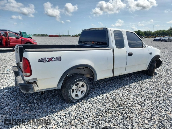 2003 Ford F-150 XL z VIN 2FTRX18WX3CA73133, wystawiony jako Copart lot #58734795 z przebiegiem 197 519 mil mil oraz Szkoda całkowita • Salvage title. Historia ofert i sprzedaży dostępna na DreamBid. Obrazek 3.