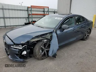 2025 Volvo S60 Core with VIN 7JRL12GJ3SG364543, listed as a Copart auction lot 87546215 with 9,029 mi miles and Clean Title. Bid and sale history available at carsss.com. Image 1.