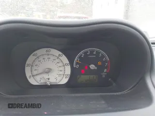 2005 Scion xA z VIN JTKKT604350106657, wystawiony jako IAAI lot #42100228 z przebiegiem 120 800 mil mil oraz . Historia ofert i sprzedaży dostępna na DreamBid. Obrazek 7.