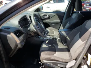 2016 Jeep Cherokee Altitude with VIN 1C4PJMAB5GW182417, listed as a Copart auction lot 69486134 with 157,571 mi miles and Salvage title. Bid and sale history available at DreamBid. Image 7.