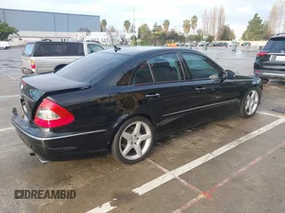 2009 Mercedes-Benz E-Class Luxury 3.5L with VIN WDBUF56X79B438094, listed as a IAAI auction lot 41524000 with 135,933 mi miles. Bid and sale history available at carsss.com. Image 4.