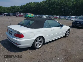 2006 BMW 3 Series 325Ci with VIN WBABW33436PX84629, listed as a IAAI auction lot 39878279 with 999,999 mi miles. Bid and sale history available at carsss.com. Image 4.