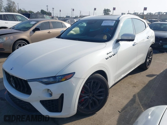 2023 Maserati Levante z VIN ZN661YUM6PX411566, wystawiony jako IAAI lot #41219590 z przebiegiem 24 613 mil mil oraz . Historia ofert i sprzedaży dostępna na DreamBid. Obrazek 18.