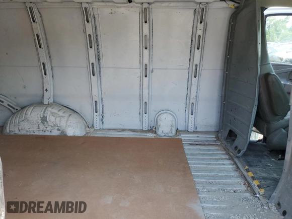 2017 Chevrolet Express Cargo с VIN 1GCWGAFF1H1225394, выставлен на аукционе Copart как лот 59502005 с пробегом 223 131 миль миль и Чистый • Clean title. История ставок и продаж доступна на DreamBid. Изображение 11.