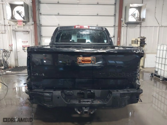 2018 Toyota Tundra 4WD SR5 with VIN 5TFAW5F19JX765068, listed as a IAAI auction lot 41258005 with 52,917 mi miles. Bid and sale history available at carsss.com. Image 17.