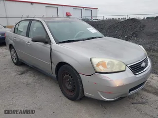 2007 Chevrolet Malibu LS w/2FL with VIN 1G1ZS58N87F290017, listed as a IAAI auction lot 41513640 with 202,007 mi miles. Bid and sale history available at carsss.com. Image 1.