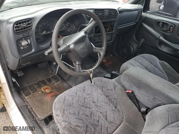 2001 GMC Sonoma SLS w/1SH Pkg with VIN 1GTDT19W618217027, listed as a Copart auction lot 87254654 with 162,109 mi miles and Salvage Title. Bid and sale history available at carsss.com. Image 8.