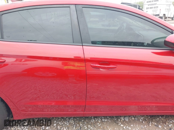2020 Hyundai Elantra SEL z VIN KMHD84LFXLU063424, wystawiony jako IAAI lot #41900825 z przebiegiem 49 798 mil mil oraz . Historia ofert i sprzedaży dostępna na DreamBid. Obrazek 14.