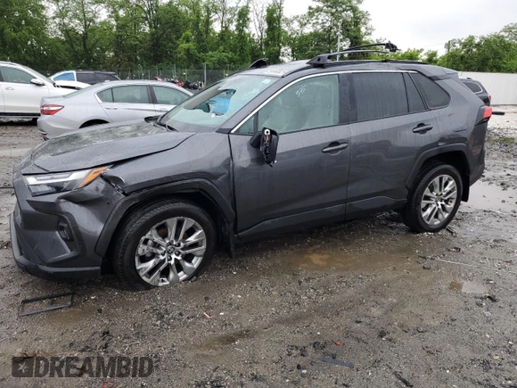 2023 Toyota RAV4 XLE Premium z VIN 2T3A1RFVXPC389584, wystawiony jako Copart lot #56968825 z przebiegiem 15 098 mil mil oraz Szkoda całkowita • Salvage title. Historia ofert i sprzedaży dostępna na DreamBid. Obrazek 1.