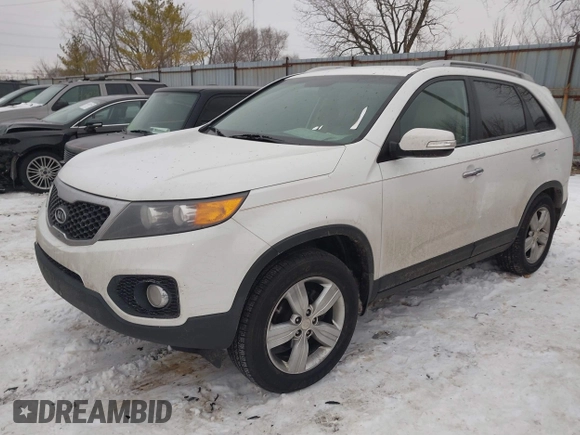 2013 Kia Sorento EX with VIN 5XYKU3A20DG325830, listed as a IAAI auction lot 41350790 with 98,093 mi miles and . Bid and sale history available at carsss.com. Image 17.