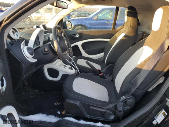 2019 Smart EQ fortwo pure with VIN WMEFJ9BA0KK368446, listed as a Copart auction lot 85898494 with NaN miles and Clean Title. Bid and sale history available at carsss.com. Image 7.