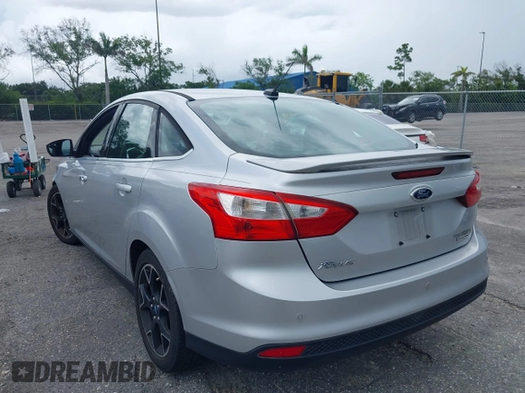 2012 Ford Focus Titanium с VIN 1FAHP3J28CL381248, выставлен на аукционе IAAI как лот 39731691 с пробегом 123 720 миль миль и . История ставок и продаж доступна на DreamBid. Изображение 3.
