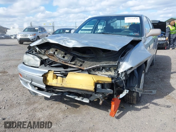 1992 Toyota Camry LE with VIN 4T1SK12E4NU141697, listed as a IAAI auction lot 41975478 with 100,732 mi miles. Bid and sale history available at carsss.com. Image 6.
