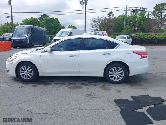 2013 Nissan Altima 2.5 SL with VIN 1N4AL3AP4DC273073, listed as a IAAI auction lot 41915963 with 194,475 mi miles. Bid and sale history available at carsss.com. Image 14.