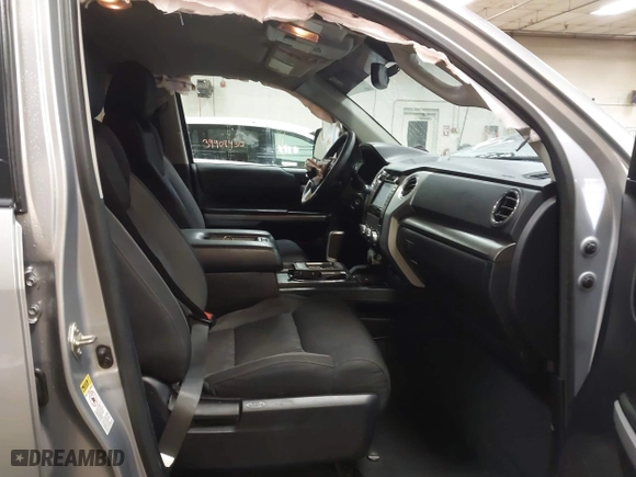 2014 Toyota Tundra 4WD Truck SR with VIN 5TFUY5F17EX357035, listed as a IAAI auction lot 39928076 with 129,831 mi miles. Bid and sale history available at carsss.com. Image 5.