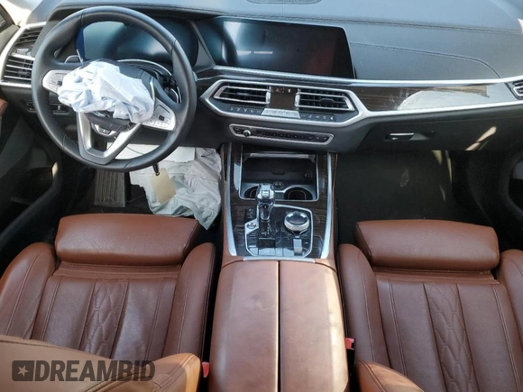 2021 BMW X7 xDrive40i z VIN 5UXCW2C06M9G15321, wystawiony jako Copart lot #46824665 z przebiegiem Nie podano mil oraz Szkoda całkowita • Salvage title. Historia ofert i sprzedaży dostępna na DreamBid. Obrazek 8.