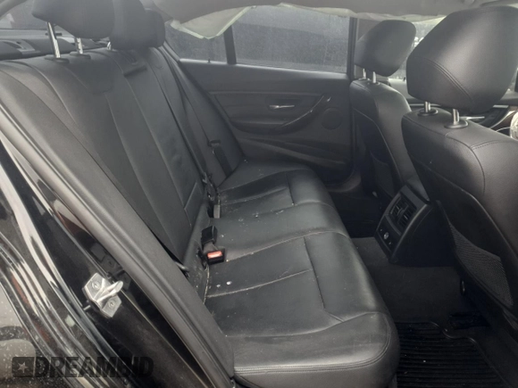 2015 BMW 3 Series 328i xDrive with VIN WBA3B3G58FNT68543, listed as a Copart auction lot 55594725 with 86,909 mi miles and Salvage title. Bid and sale history available at DreamBid. Image 10.