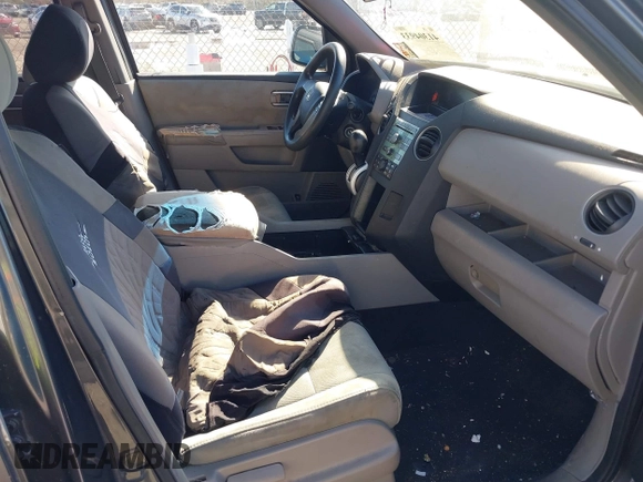 2011 Honda Pilot LX with VIN 5FNYF3H24BB022435, listed as a IAAI auction lot 41304933 with Not provided miles and . Bid and sale history available at DreamBid. Image 5.