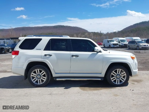 2011 Toyota 4Runner Trail with VIN JTEBU5JR8B5042490, listed as a IAAI auction lot 41848866 with 332,144 mi miles. Bid and sale history available at carsss.com. Image 13.