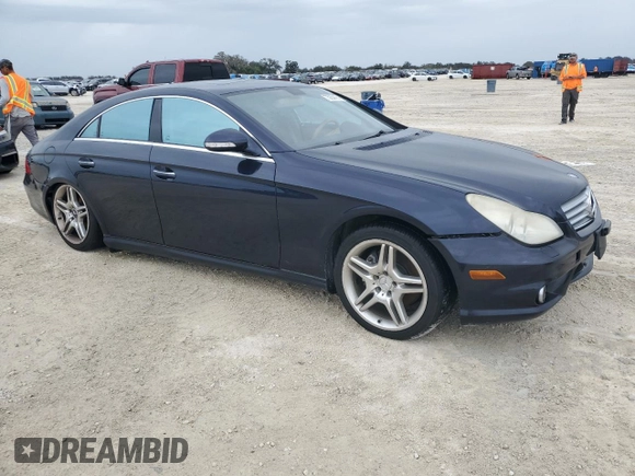 2007 Mercedes-Benz CLS-Class 5.5L with VIN WDDDJ72X47A090300, listed as a Copart auction lot 75854474 with 0 mi miles and Salvage Title. Bid and sale history available at carsss.com. Image 4.