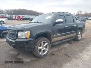 2011 Chevrolet Avalanche LTZ with VIN 3GNTKGE33BG111277, listed as a IAAI auction lot 42123375 with 209,024 mi miles. Bid and sale history available at carsss.com. Image 17.