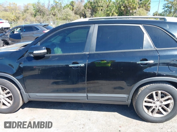 2014 Kia Sorento LX with VIN 5XYKT4A69EG468157, listed as a IAAI auction lot 41771810 with 144,214 mi miles. Bid and sale history available at carsss.com. Image 14.