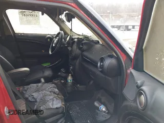 2015 MINI Cooper Countryman S with VIN WMWZC5C58FWP46721, listed as a IAAI auction lot 41889681 with 1 mi miles. Bid and sale history available at carsss.com. Image 5.