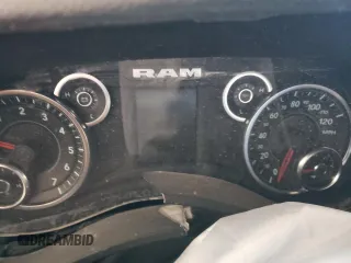 2023 Ram 2500 Tradesman z VIN 3C6UR5CJ7PG606482, wystawiony jako Copart lot #76963374 z przebiegiem Nie podano mil oraz Szkoda całkowita • Salvage title. Historia ofert i sprzedaży dostępna na DreamBid. Obrazek 9.