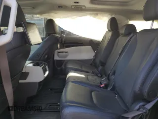 2023 Kia Carnival SX Prestige with VIN KNDNE5H33P6292205, listed as a Copart auction lot 80533594 with 16,543 mi miles and Salvage Title. Bid and sale history available at carsss.com. Image 11.