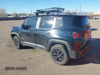 2018 Jeep Renegade Trailhawk with VIN ZACCJBCB4JPJ00887, listed as a IAAI auction lot 40981104 with 99,983 mi miles. Bid and sale history available at carsss.com. Image 3.