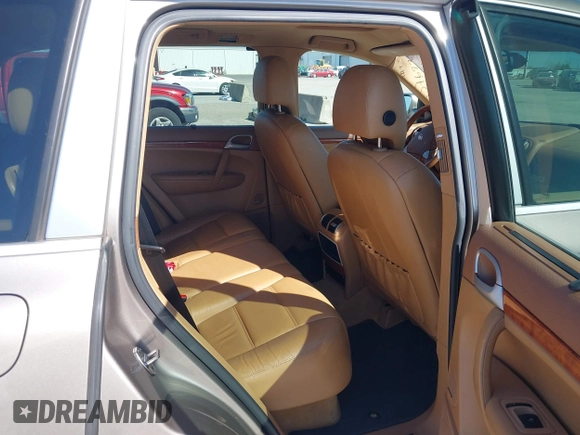 2005 Porsche Cayenne with VIN WP1AA29P75LA24751, listed as a IAAI auction lot 41837622 with 138,912 mi miles. Bid and sale history available at carsss.com. Image 8.