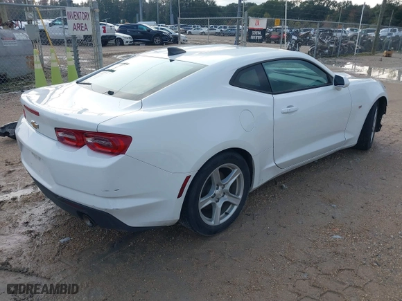 2019 Chevrolet Camaro 1LT with VIN 1G1FB1RS8K0158029, listed as a IAAI auction lot 41039740 with 141,172 mi miles. Bid and sale history available at carsss.com. Image 4.