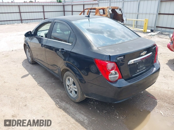 2013 Chevrolet Sonic LT with VIN 1G1JC5SH6D4245940, listed as a IAAI auction lot 42124231 with 1 mi miles. Bid and sale history available at carsss.com. Image 3.