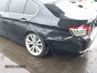 2014 BMW 5 Series 535d z VIN WBAXA5C5XED689221, wystawiony jako IAAI lot #41782273 z przebiegiem 116 510 mil mil oraz . Historia ofert i sprzedaży dostępna na DreamBid. Obrazek 6.