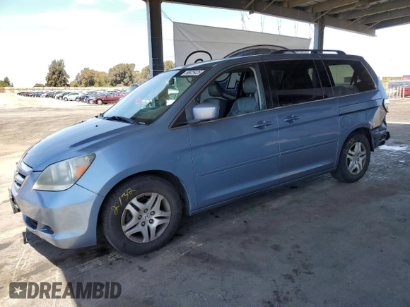 2007 Honda Odyssey EX-L z VIN 5FNRL38647B077250, wystawiony jako Copart lot #56925425 z przebiegiem 159 281 mil mil oraz Szkoda całkowita • Salvage title. Historia ofert i sprzedaży dostępna na DreamBid. Obrazek 1.