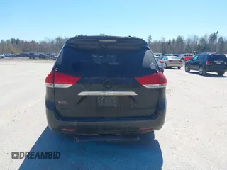 2011 Toyota Sienna XLE with VIN 5TDDK3DC8BS011975, listed as a IAAI auction lot 42112522 with 124,251 mi miles. Bid and sale history available at carsss.com. Image 16.