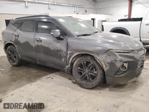 2021 Chevrolet Blazer LT z VIN 3GNKBJRS4MS556749, wystawiony jako Copart lot #42142345 z przebiegiem 55 395 mil mil oraz Nie do naprawy • Non repairable. Historia ofert i sprzedaży dostępna na DreamBid. Obrazek 4.