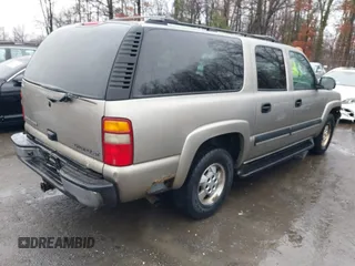 2003 Chevrolet Suburban LT z VIN 3GNFK16Z23G208162, wystawiony jako IAAI lot #41508649 z przebiegiem 329 695 mil mil oraz . Historia ofert i sprzedaży dostępna na DreamBid. Obrazek 4.