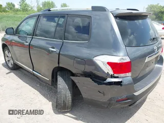 2013 Toyota Highlander Limited with VIN 5TDDK3EH7DS260071, listed as a IAAI auction lot 42526334 with 150,516 mi miles and . Bid and sale history available at DreamBid. Image 3.