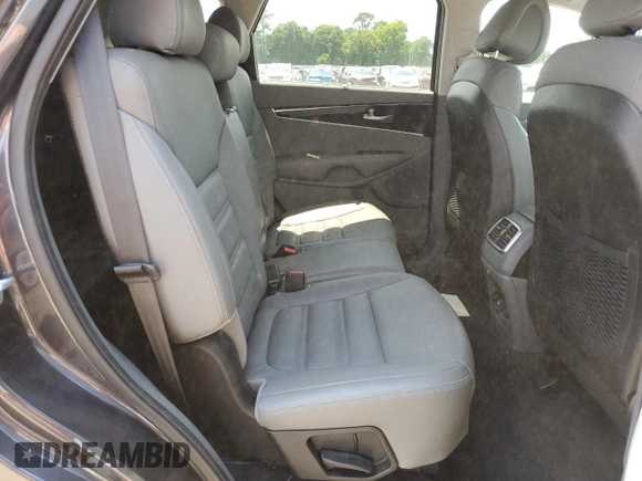 2016 Kia Sorento EX with VIN 5XYPH4A58GG117774, listed as a Copart auction lot 58323205 with 111,712 mi miles and Salvage title. Bid and sale history available at DreamBid. Image 11.
