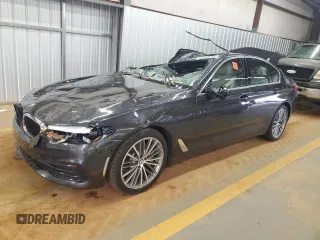 2019 BMW 5 Series 540i с VIN WBAJE5C5XKWW11337, выставлен на аукционе Copart как лот 63293255 с пробегом Не указан миль и Списание • Salvage title. История ставок и продаж доступна на DreamBid. Изображение 1.