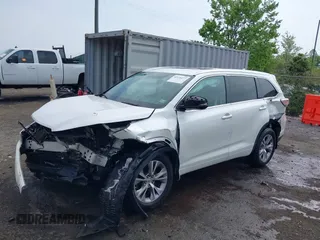 2015 Toyota Highlander XLE z VIN 5TDJKRFH2FS131663, wystawiony jako IAAI lot #42126277 z przebiegiem 108 843 mil mil oraz . Historia ofert i sprzedaży dostępna na DreamBid. Obrazek 2.