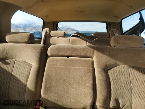 2000 Chevrolet Suburban LS with VIN 3GNFK16T3YG200221, listed as a Copart auction lot 87088044 with 163,716 mi miles and Salvage title. Bid and sale history available at DreamBid. Image 10.